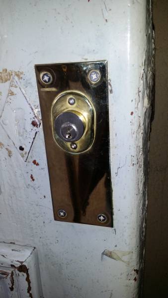 Electro-serrure HS à remplacer à Six Fours les plages