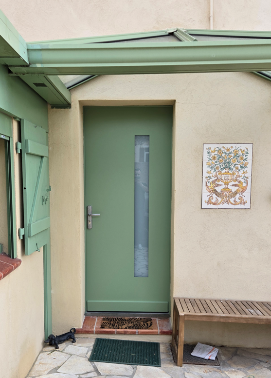 Pose d'une porte blindée avec vitrage blindé pour villa au Pradet