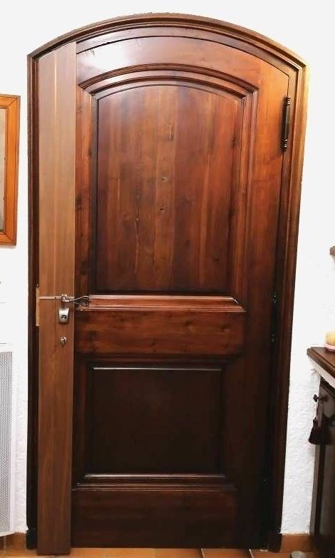 Serrure de sécurité de marque FICHET avec habillage imitation bois à Toulon Cap Brun