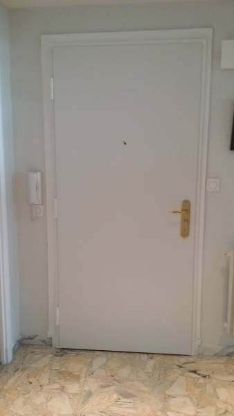 Pose d'un bloque porte blindée à Sanary-sur-mer proche Toulon