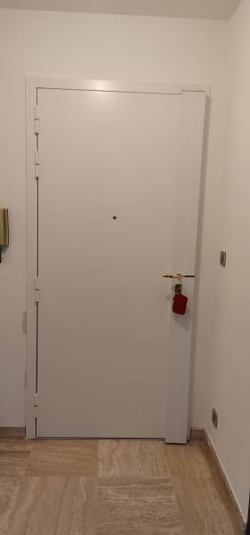 Blindage de porte complet pour appartement à Hyères