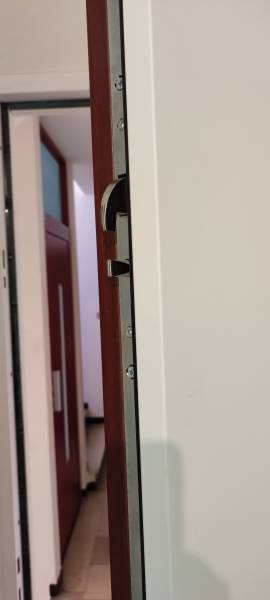 Protecdoor+ installée au Beausset, crochet basculant