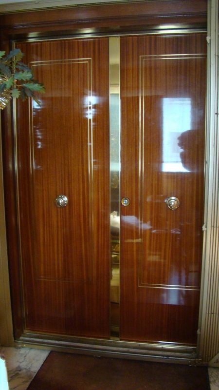 Porte blindée double vantaux respectant les normes de la copropriété à Toulon (83)