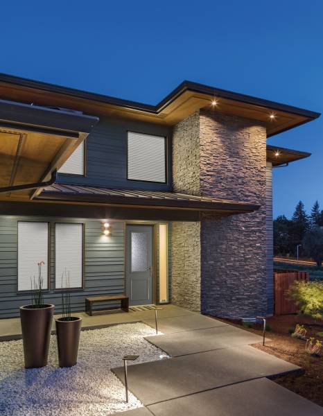 Volets roulants blindés dans une maison dans le Var